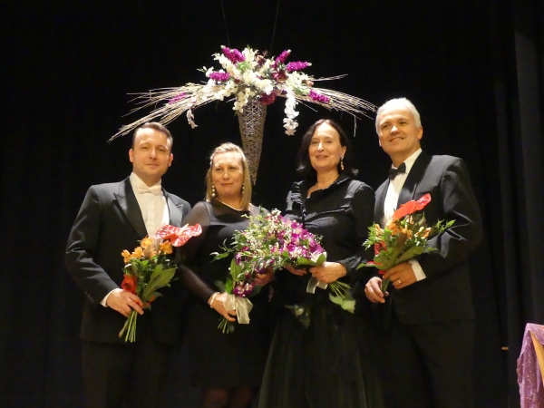 Můj rodn&yacute; kraj - vzpom&iacute;nkov&yacute; koncert na rod&aacute;ka Lubom&iacute;ra Havl&aacute;ka